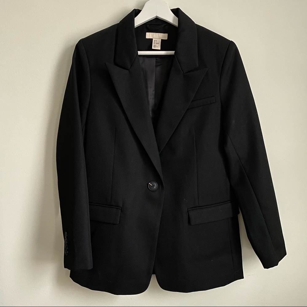 Gorgeous wool blend HM blazer straight cut single breasted
